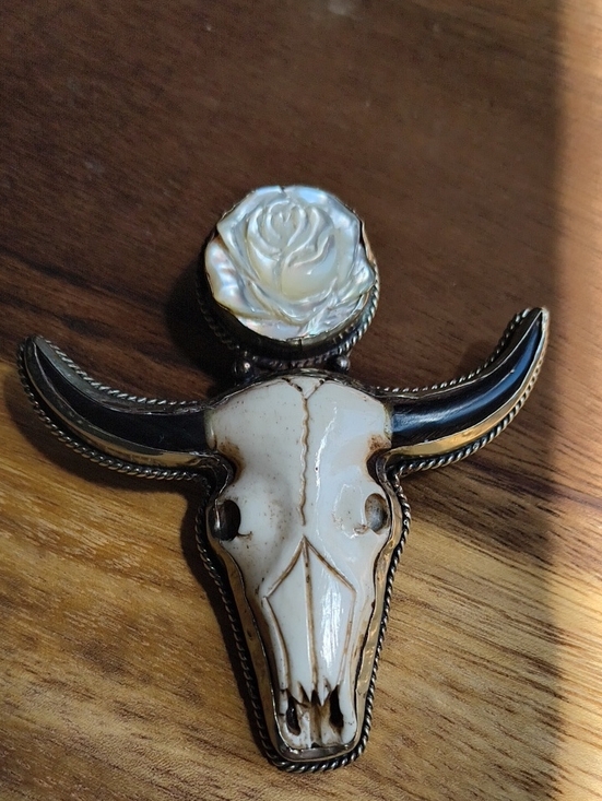 Artisan Jewelry - Gorgeous HUGE Statement Pendant! Buffalo Bone Steer Head And Mother Of Pearl